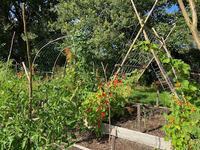 Fleur De Coucou, Jardinier à Lerm-et-Musset