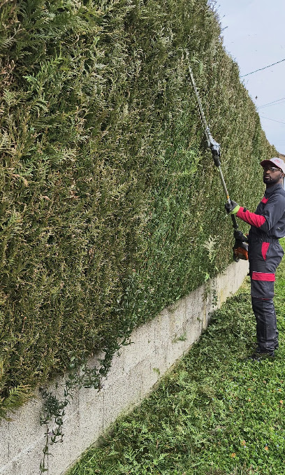 Oulouma Travaux, Jardinier à la Terval
