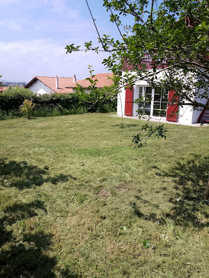 La Case Tom Services 64-40 Jardinier à Anglet