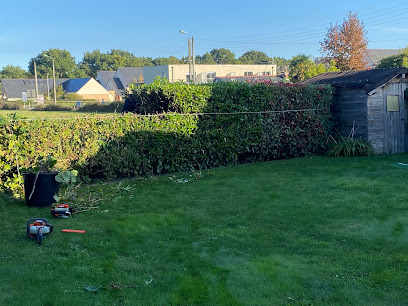 Ajc Service Entretien Des Espaces Verts Jardinier à Thorigné-Fouillard