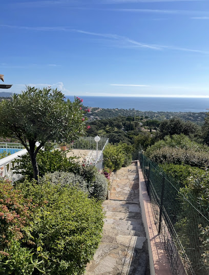 Mkr Jardin, Jardinier à Cavalaire-sur-Mer