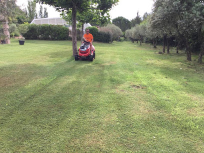 Bryan Curdie Services Jardinier à Lambesc