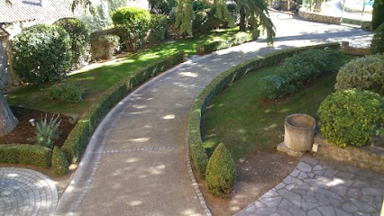 M.R. Jardins, Jardinier à Aubres