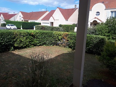 Oxygene77 EI Services à la personne à domicile, Jardinier à Nandy