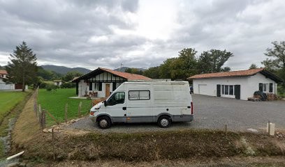 EI URIA OIER, Jardinier à Urrugne