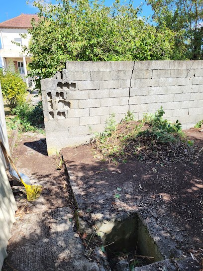 Kieffer crea, Jardinier à Saint-Laurent